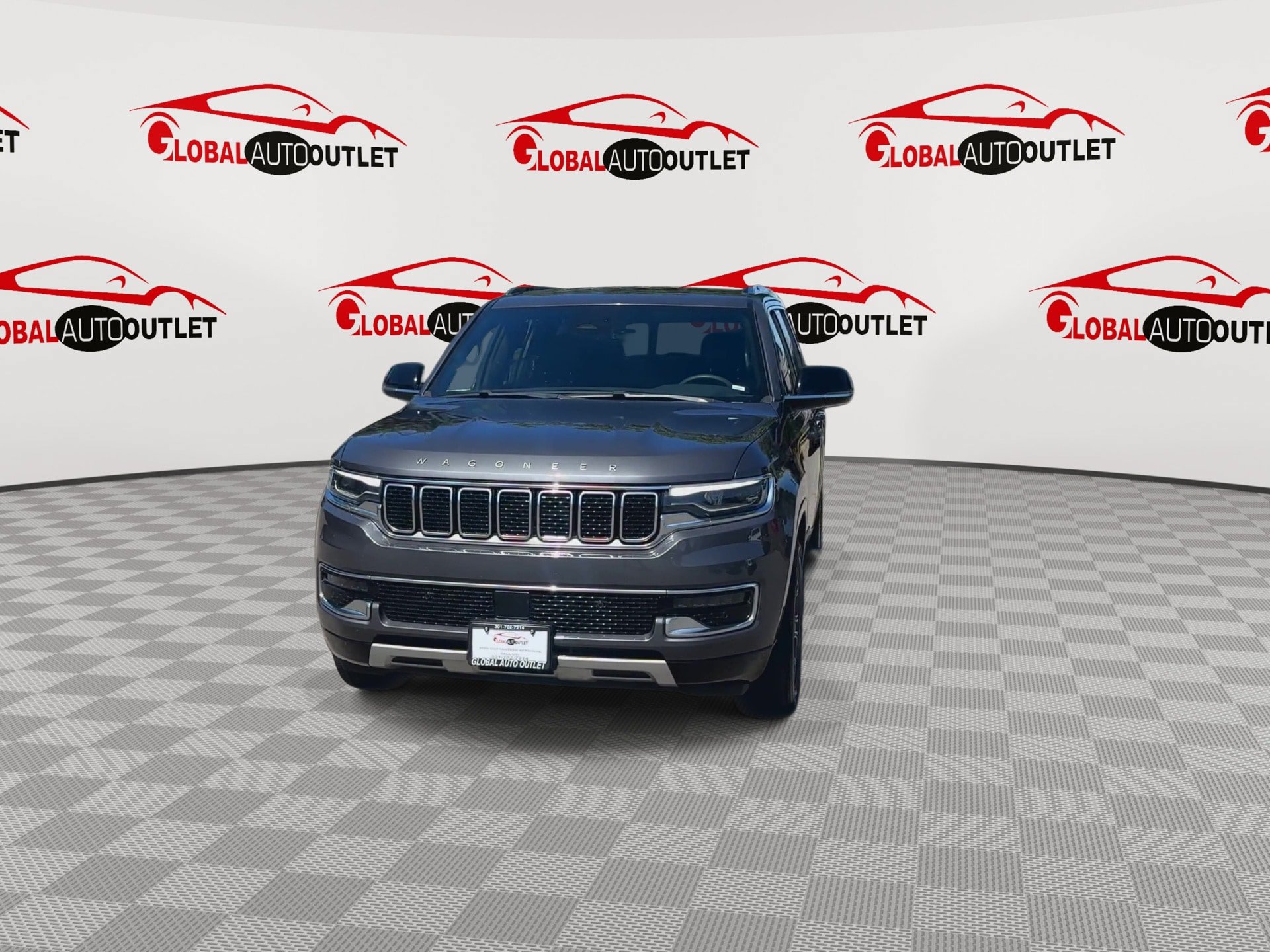Used 2024 Jeep Wagoneer L Series II w/ Flexible Seating Group AWD/4WD image 3