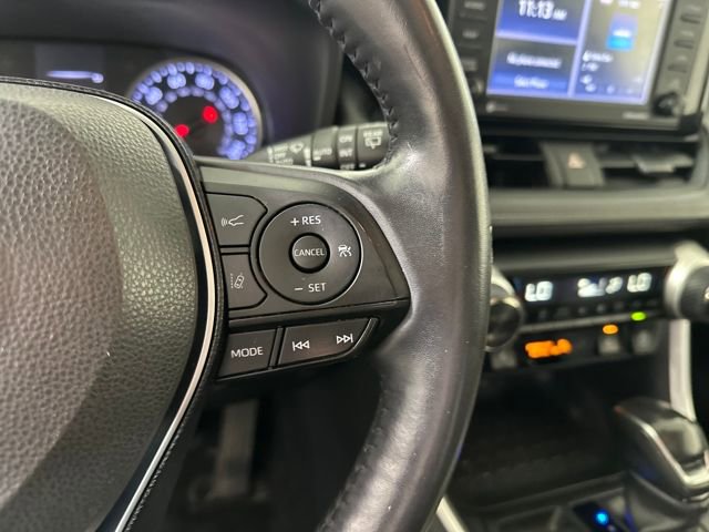Used 2020 Toyota RAV4 XLE w/ Convenience Package image 16