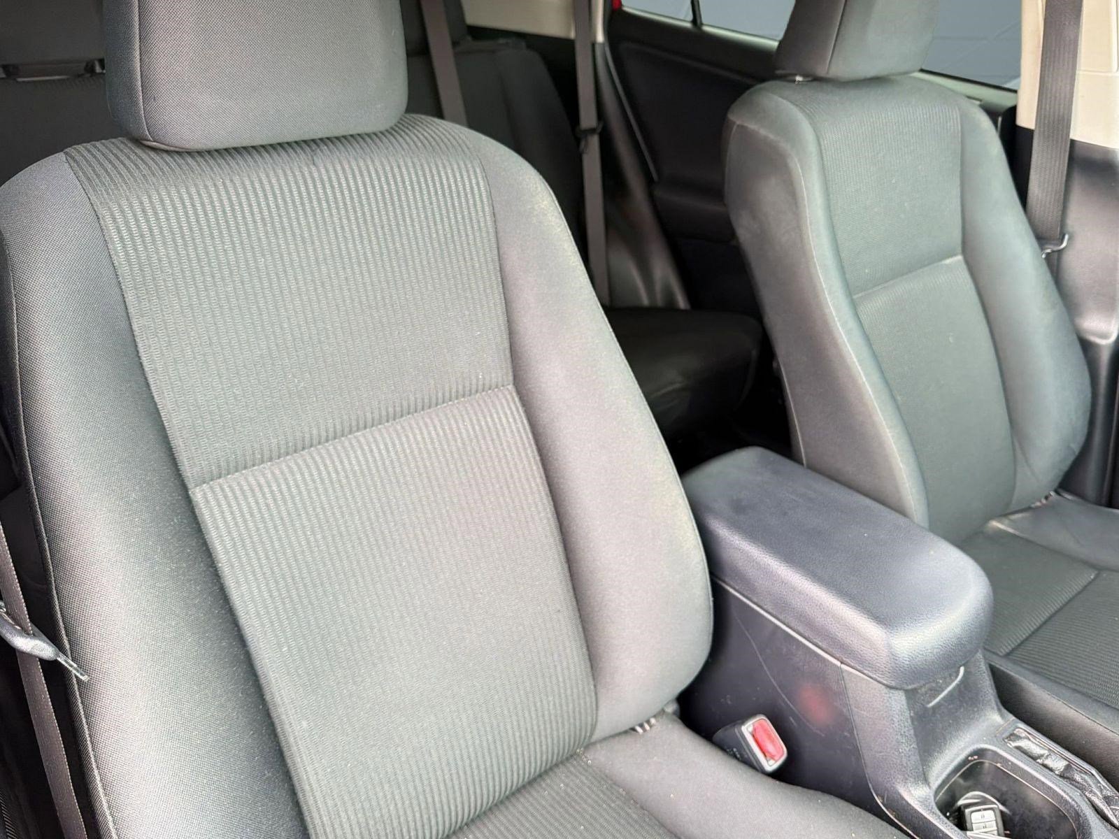 Used 2016 Toyota RAV4 LE FWD image 24