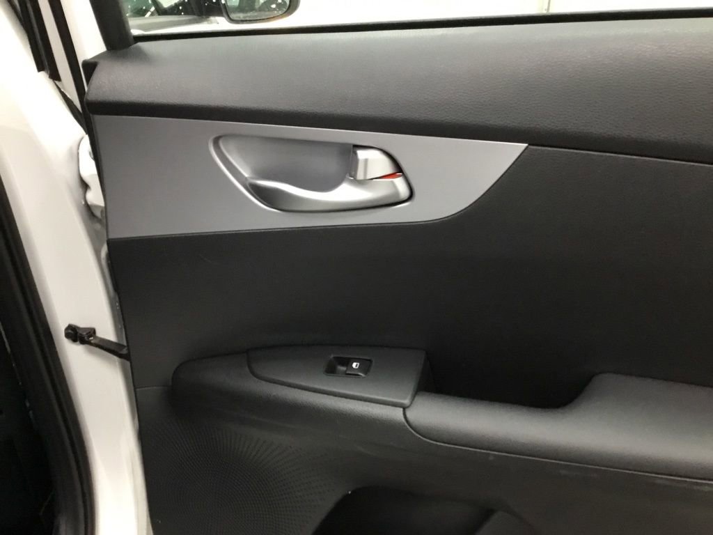 Used 2024 Kia Forte LXS image 17