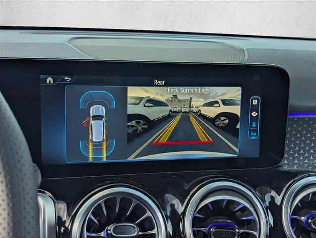 Used 2025 Mercedes-Benz GLB 250 image 12