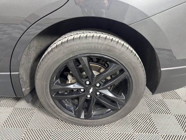 Used 2020 Chevrolet Equinox LT w/ Sport Edition image 11