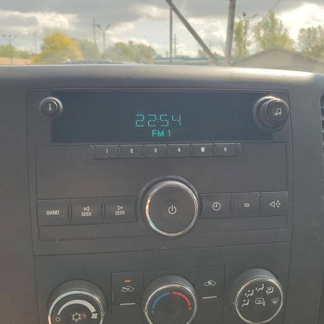 Used 2013 Chevrolet Silverado 3500 W/T image 27