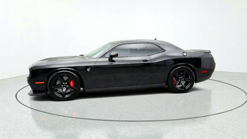 Used 2017 Dodge Challenger SRT Hellcat RWD image 8