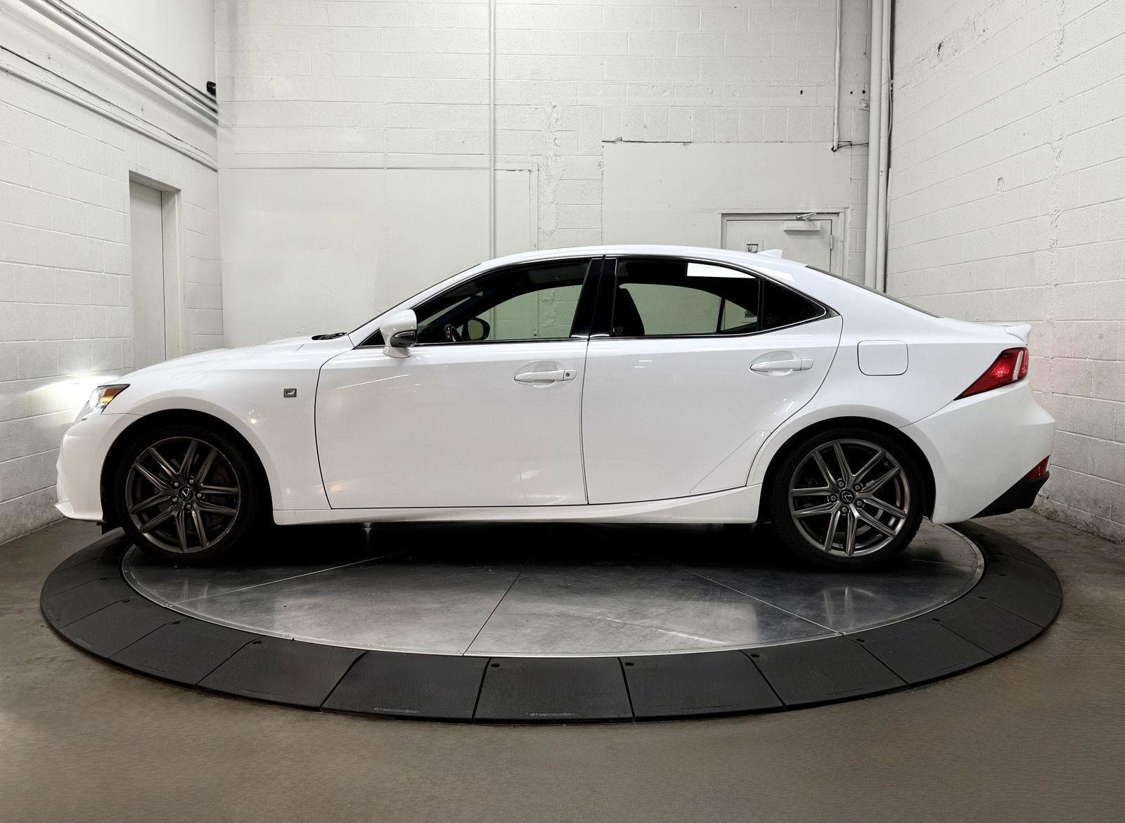 Used 2016 Lexus IS 300 AWD image 6
