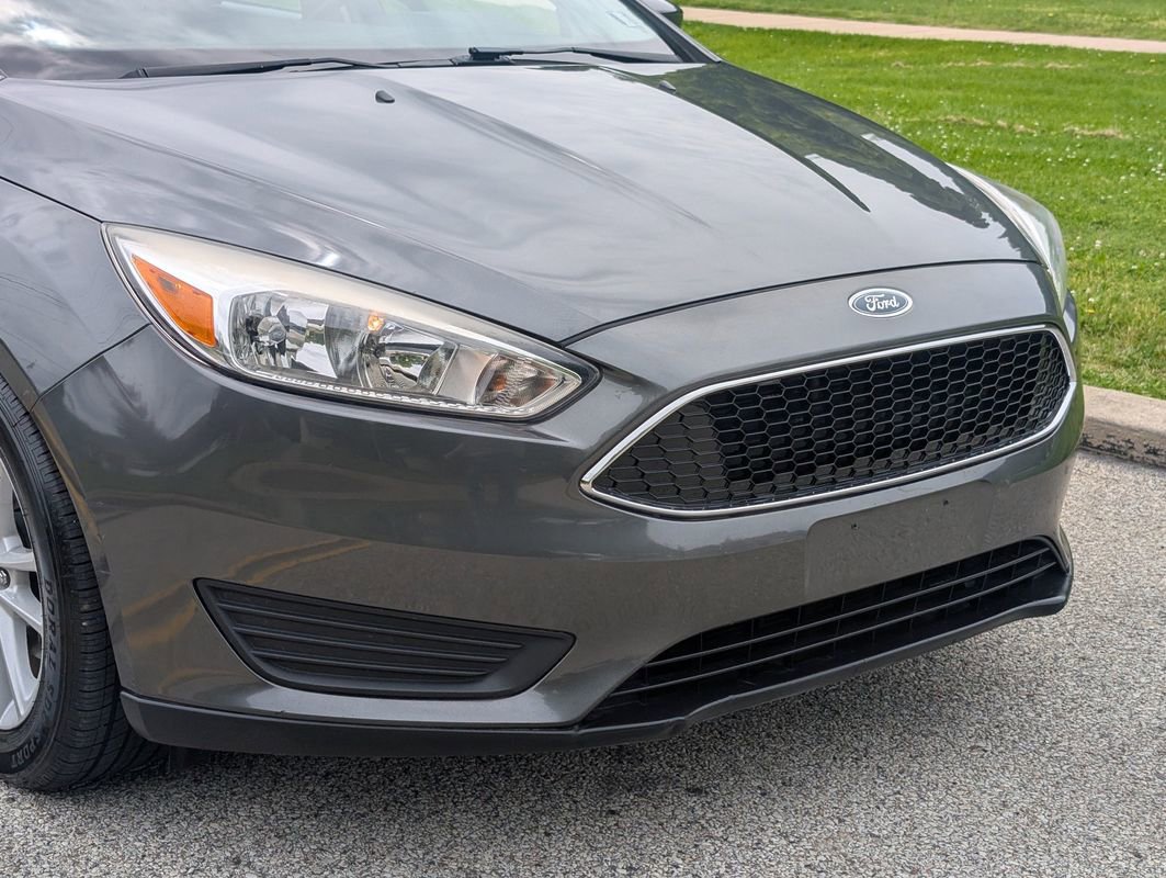 Used 2017 Ford Focus SE w/ Cold Weather Package FWD image 12