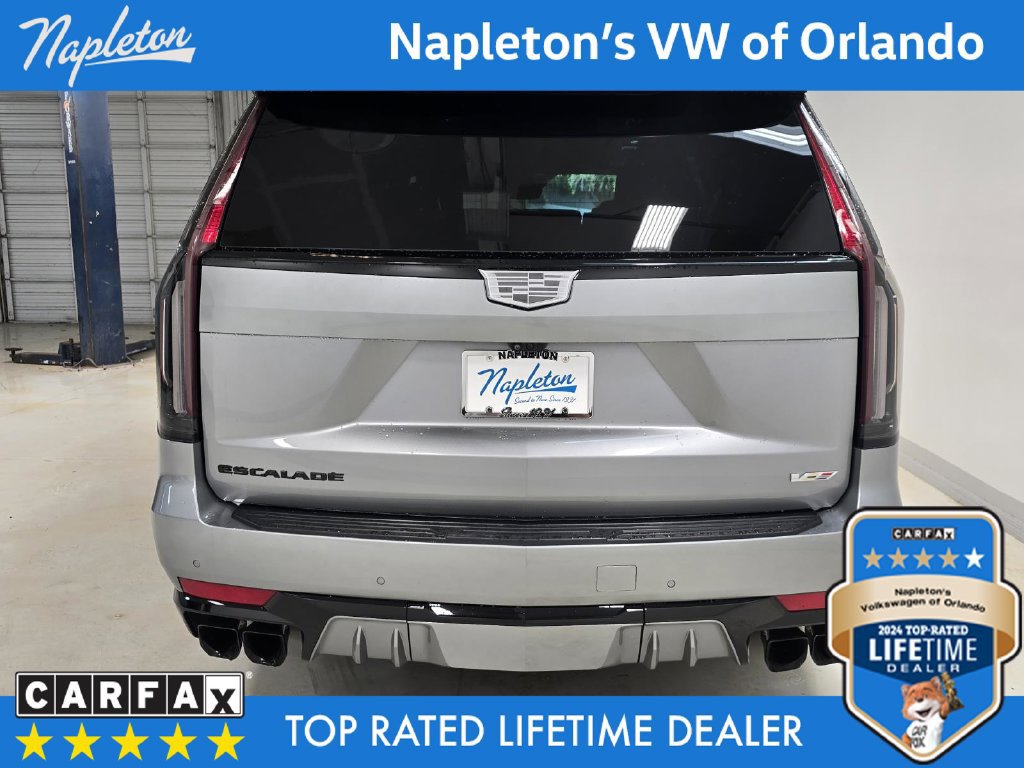 Used 2023 Cadillac Escalade V w/ LPO, ONYX Package AWD/4WD image 7