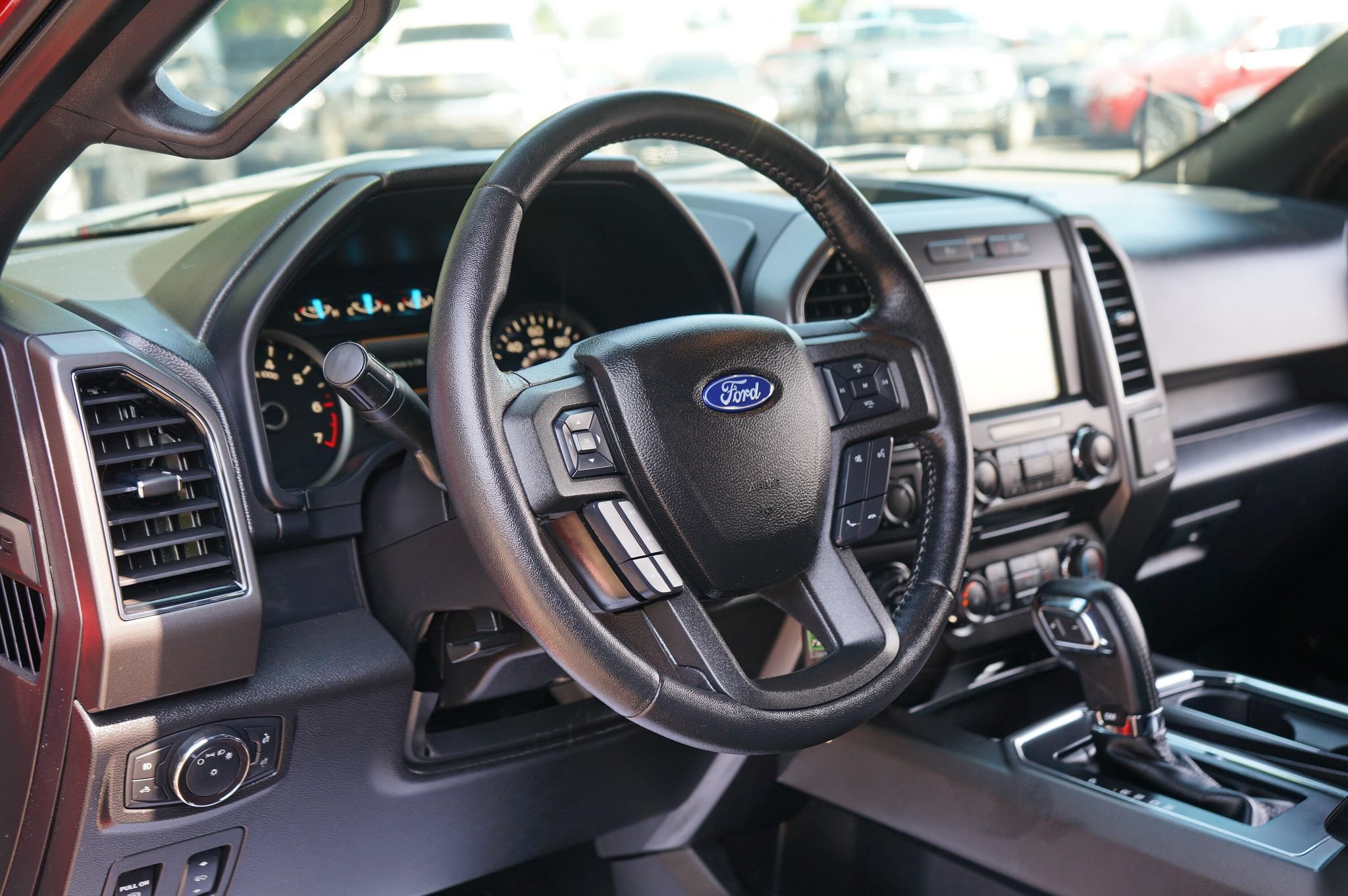 Used 2018 Ford F150 XLT w/ Equipment Group 302A Luxury RWD image 13