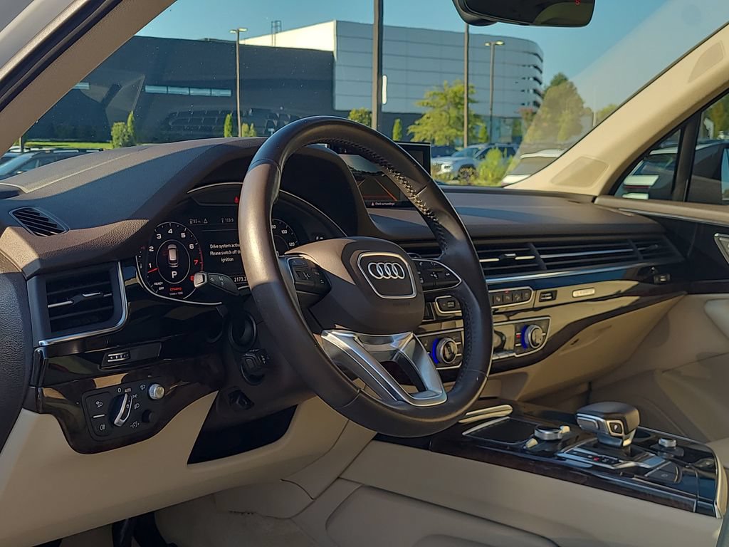 Used 2019 Audi Q7 3.0T Prestige w/ Prestige Package AWD/4WD image 10