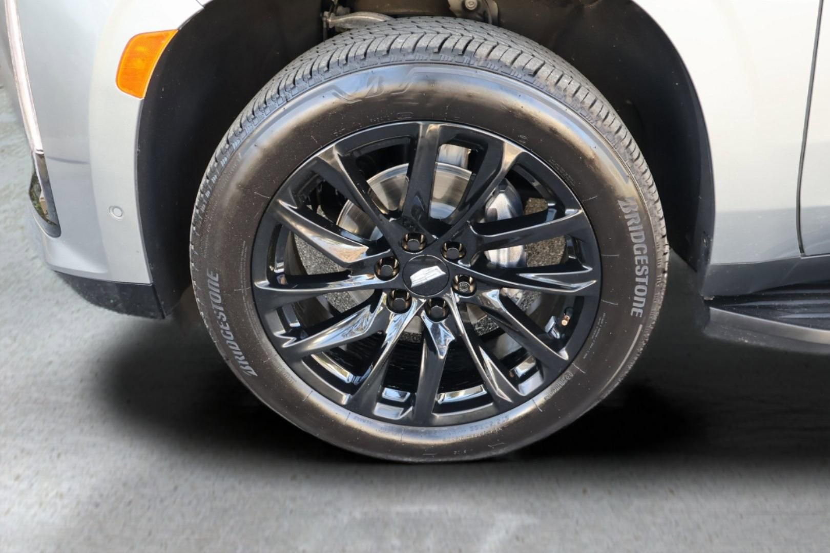 Certified 2023 Cadillac Escalade ESV Sport w/ LPO, ONYX Package image 9