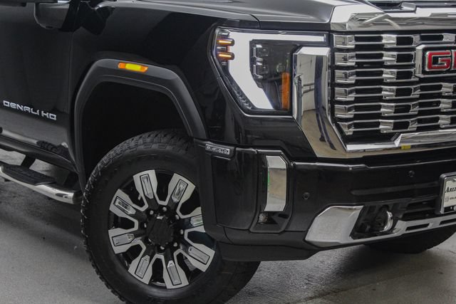 Certified 2024 GMC Sierra 3500 Denali w/ Technology Package AWD/4WD image 3
