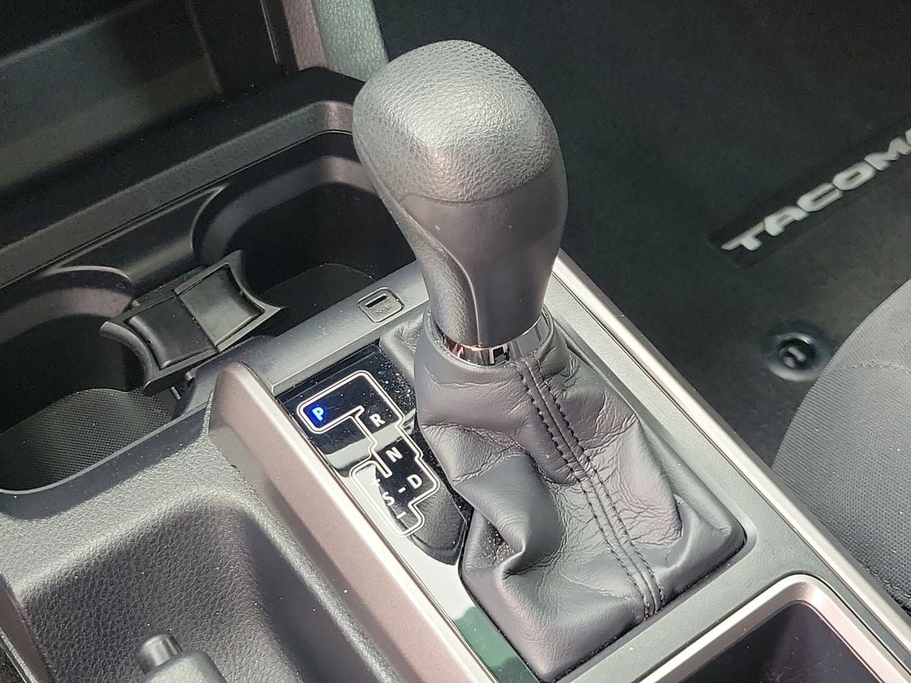 Used 2020 Toyota Tacoma SR5 RWD image 27