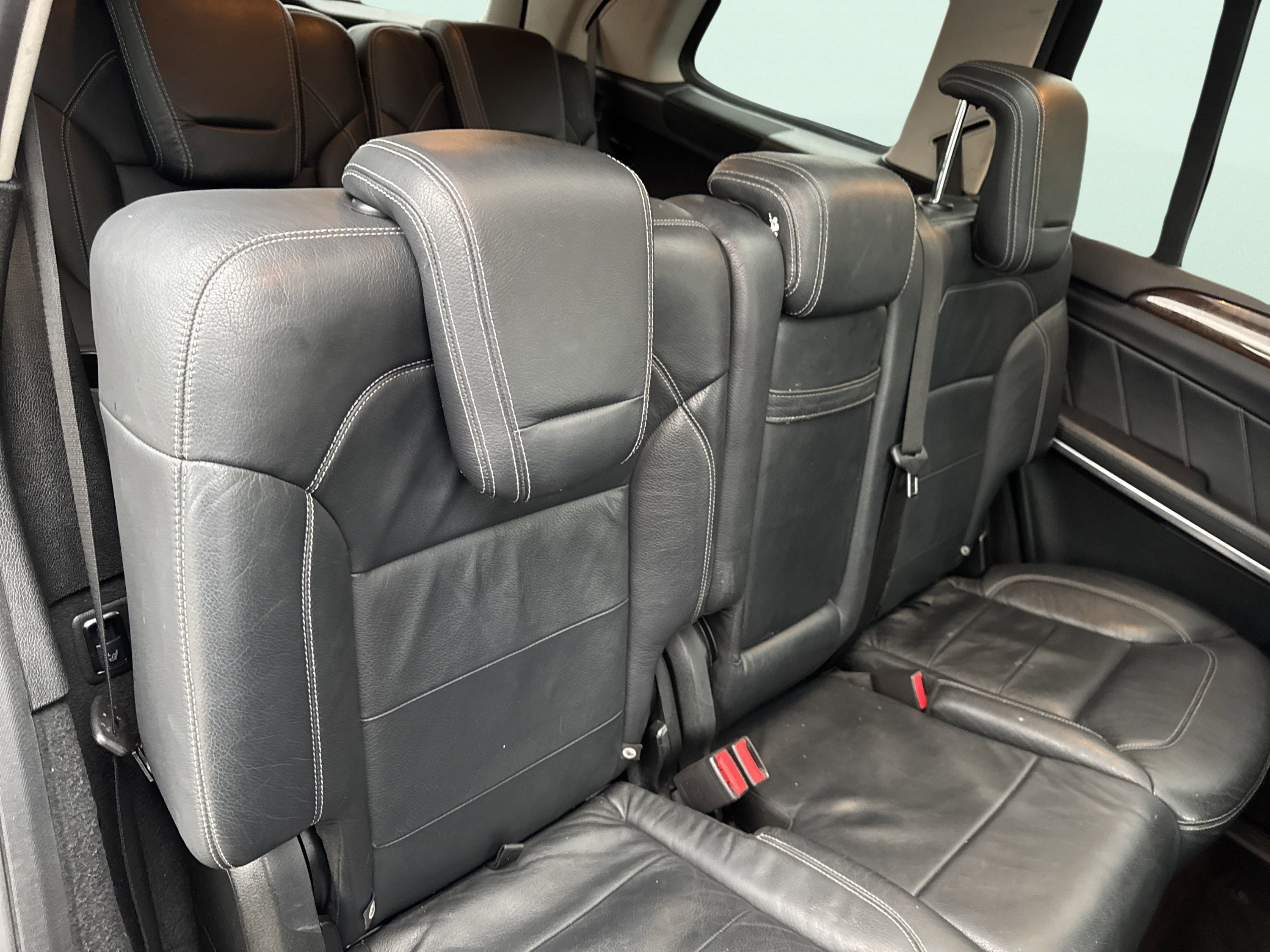 Used 2015 Mercedes-Benz GL 550 4MATIC image 41