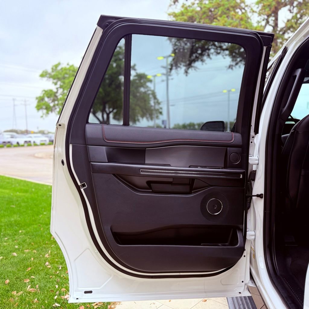 Used 2021 Ford Expedition Max Limited image 29