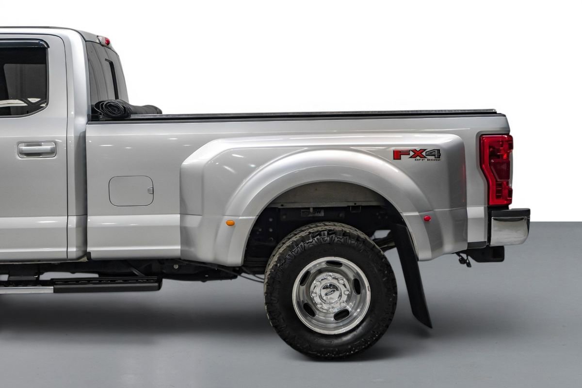 Used 2019 Ford F350 Lariat w/ Lariat Value Package AWD/4WD image 11