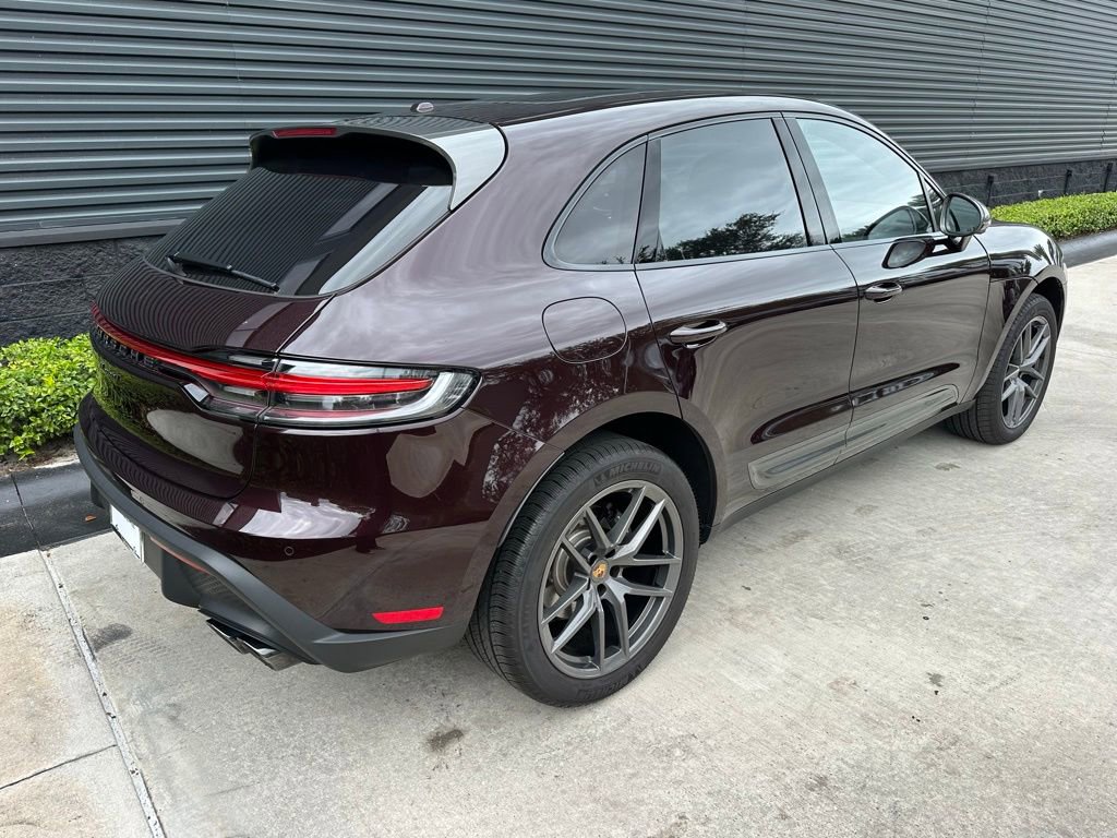 Certified 2025 Porsche Macan Turbo image 9