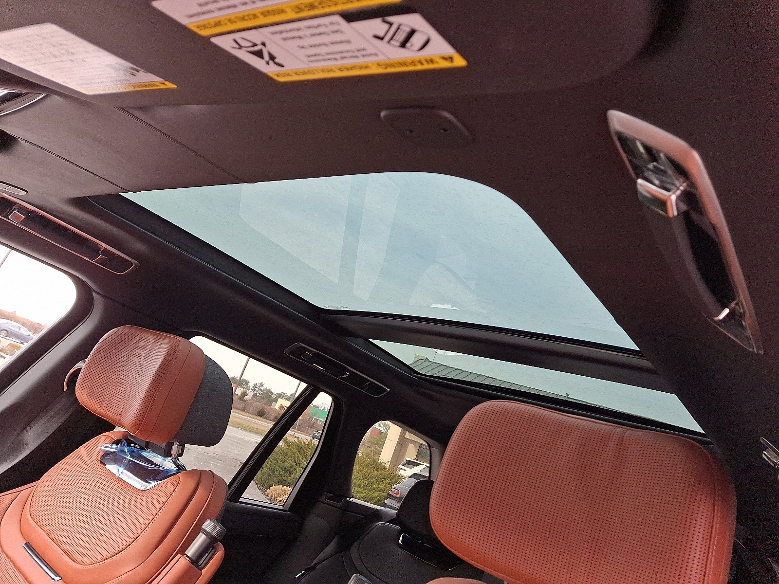 New 2026 Land Rover Range Rover SV image 12