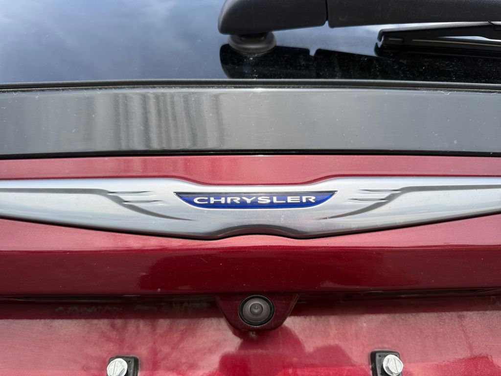 Certified 2019 Chrysler Pacifica Touring-L image 17