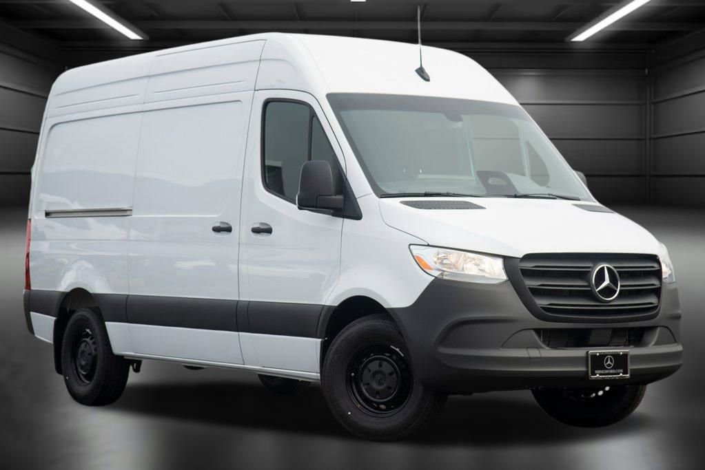 Used 2025 Mercedes-Benz Sprinter 2500 image 3