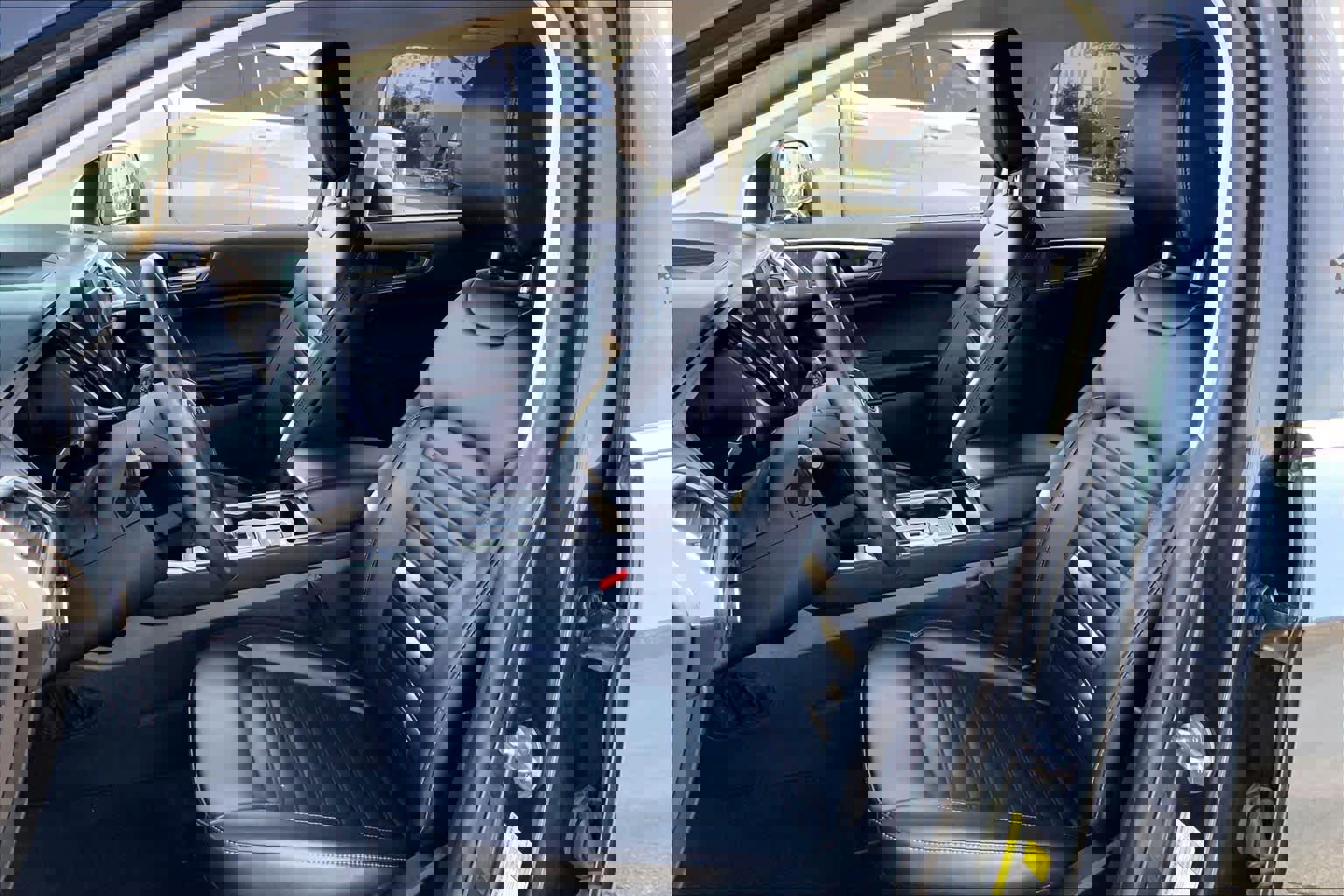 Used 2024 Ford Edge SEL w/ Convenience Package image 8