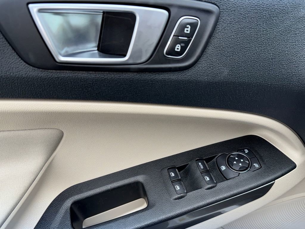 Used 2018 Ford EcoSport SE image 11