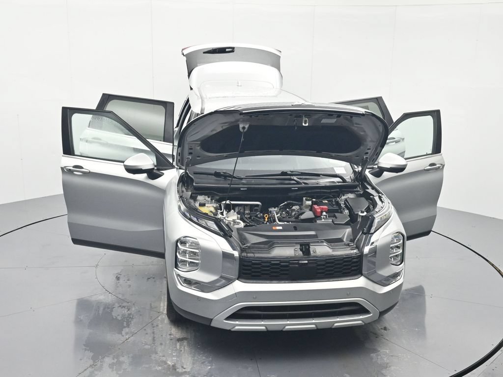 Used 2024 Mitsubishi Outlander SE FWD image 45