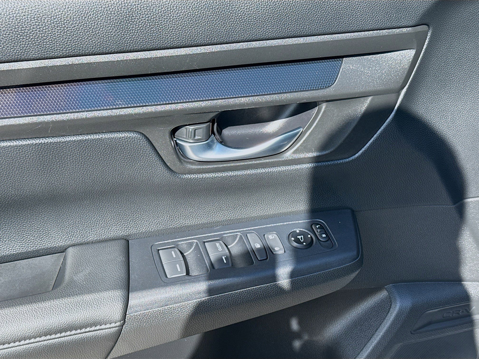 Used 2024 Honda CR-V LX image 16