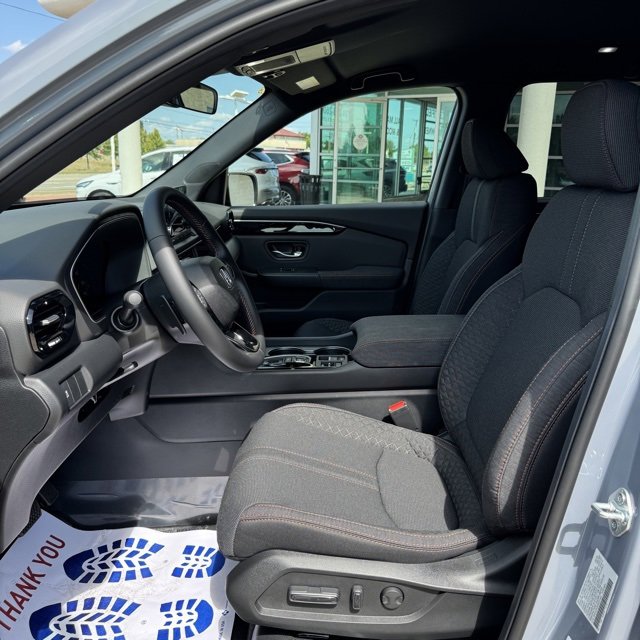 New 2025 Honda Pilot Sport image 9