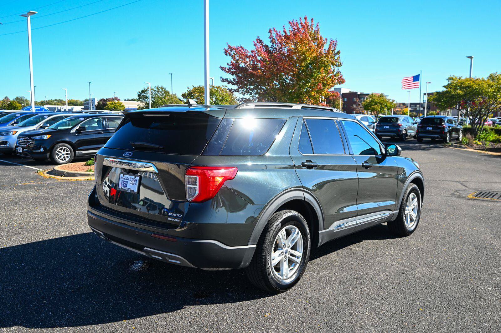 Certified 2022 Ford Explorer XLT w/ Equipment Group 202A AWD/4WD image 5