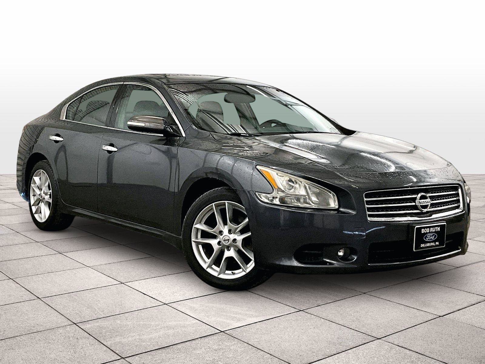 Used 2011 Nissan Maxima 3.5 SV w/ Monitor Pkg image 2