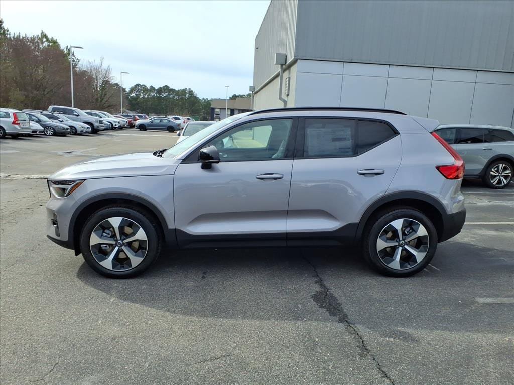 New 2026 Volvo XC40 B5 Plus w/ Protection Package Premier AWD/4WD image 8