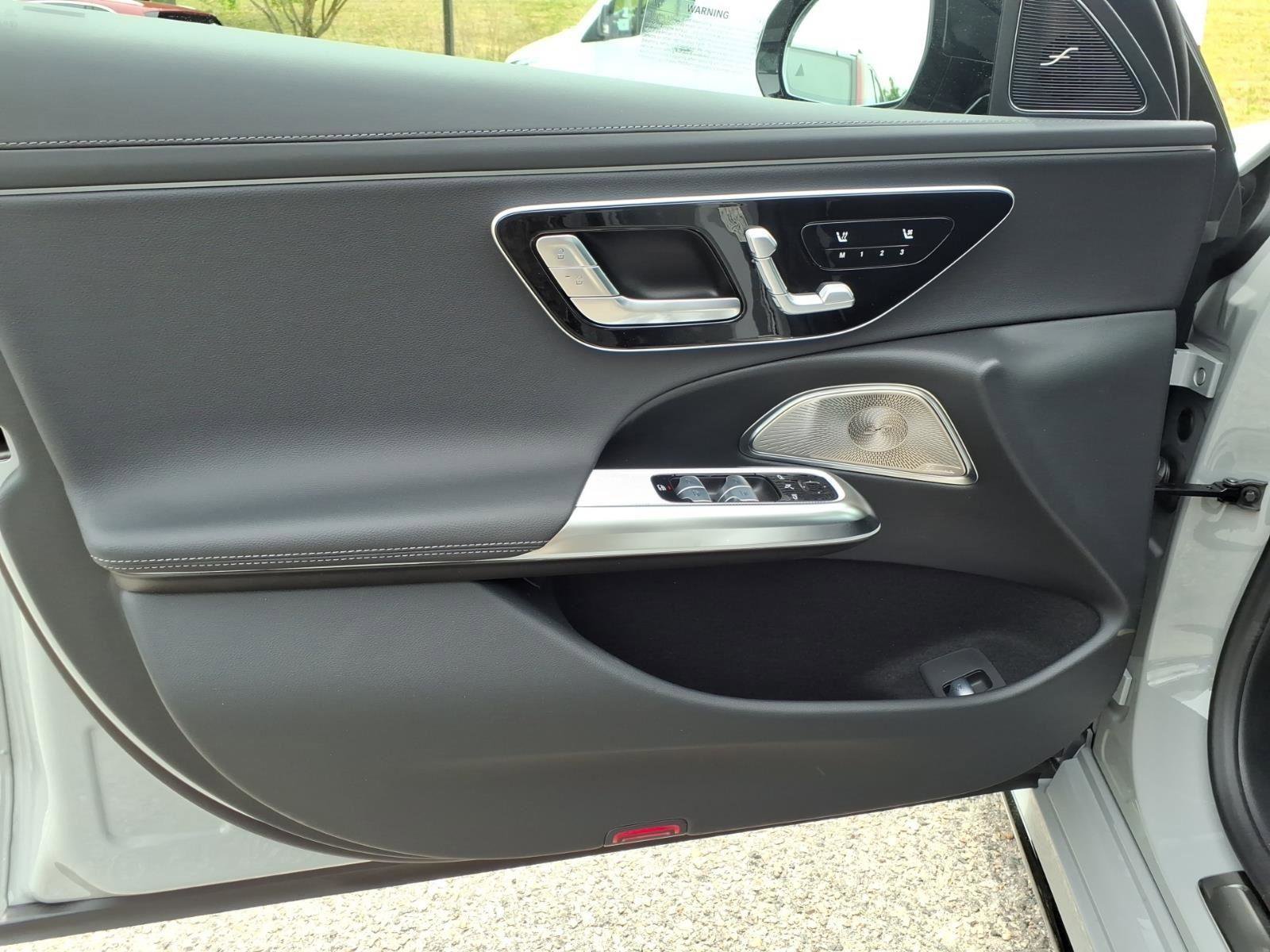 New 2026 Mercedes-Benz E 350 4MATIC Sedan image 23