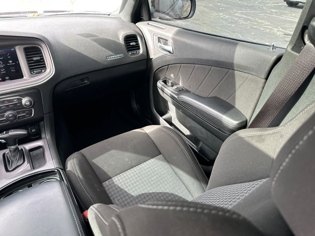 Used 2023 Dodge Charger R/T w/ Harman/Kardon Audio Group image 15