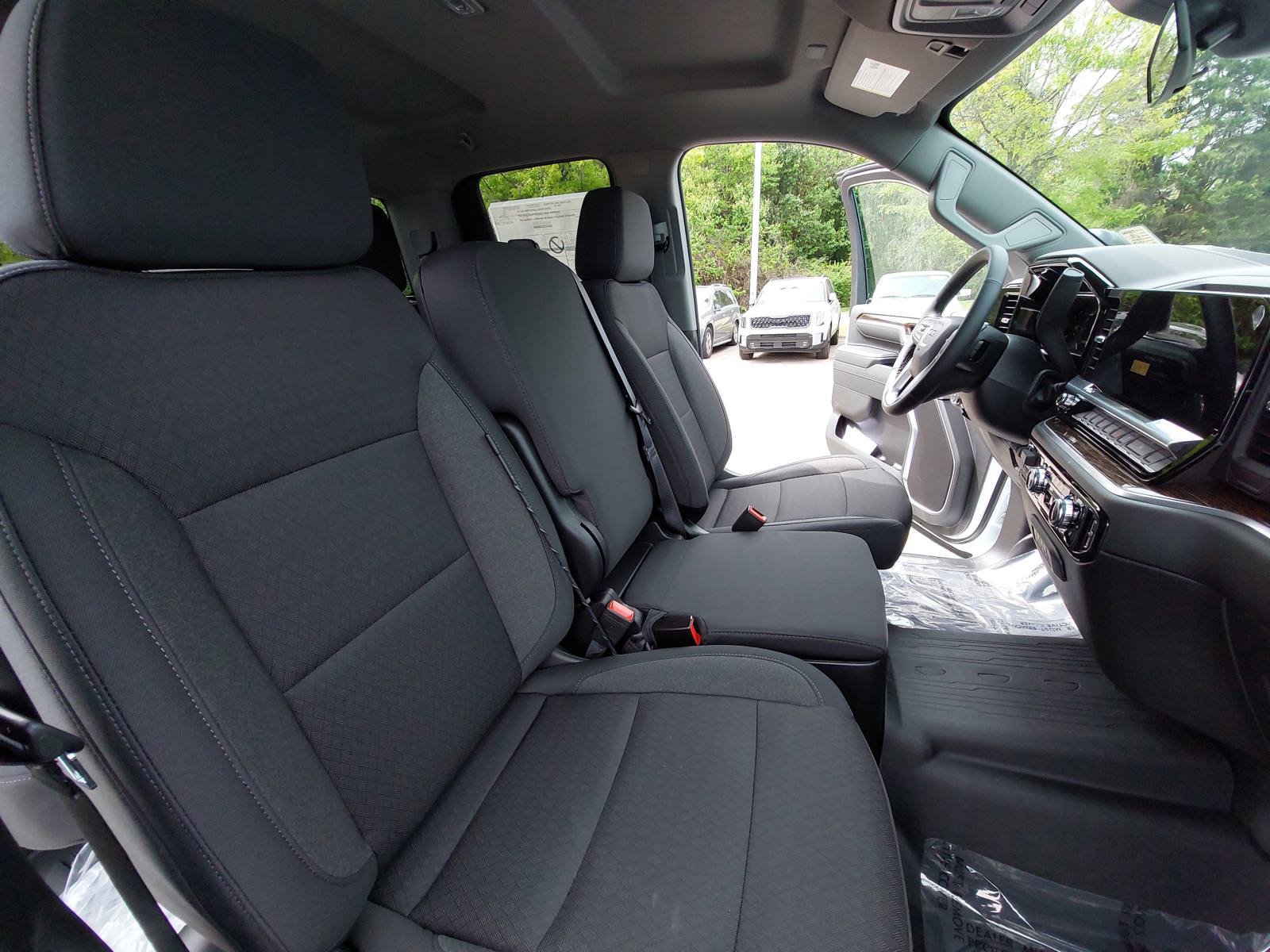 New 2026 GMC Sierra 2500 SLE w/ SLE Value Package; AWD/4WD image 10