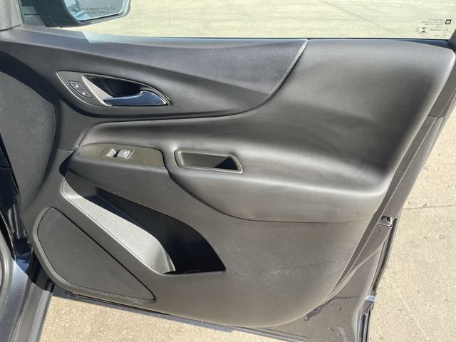 Used 2022 Chevrolet Equinox LT AWD/4WD image 16
