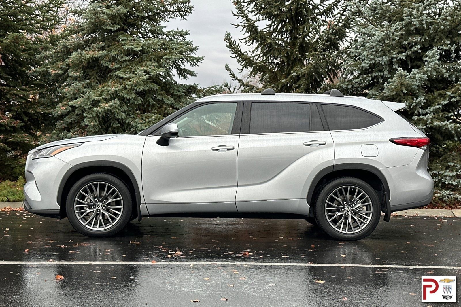 Used 2022 Toyota Highlander Limited image 7