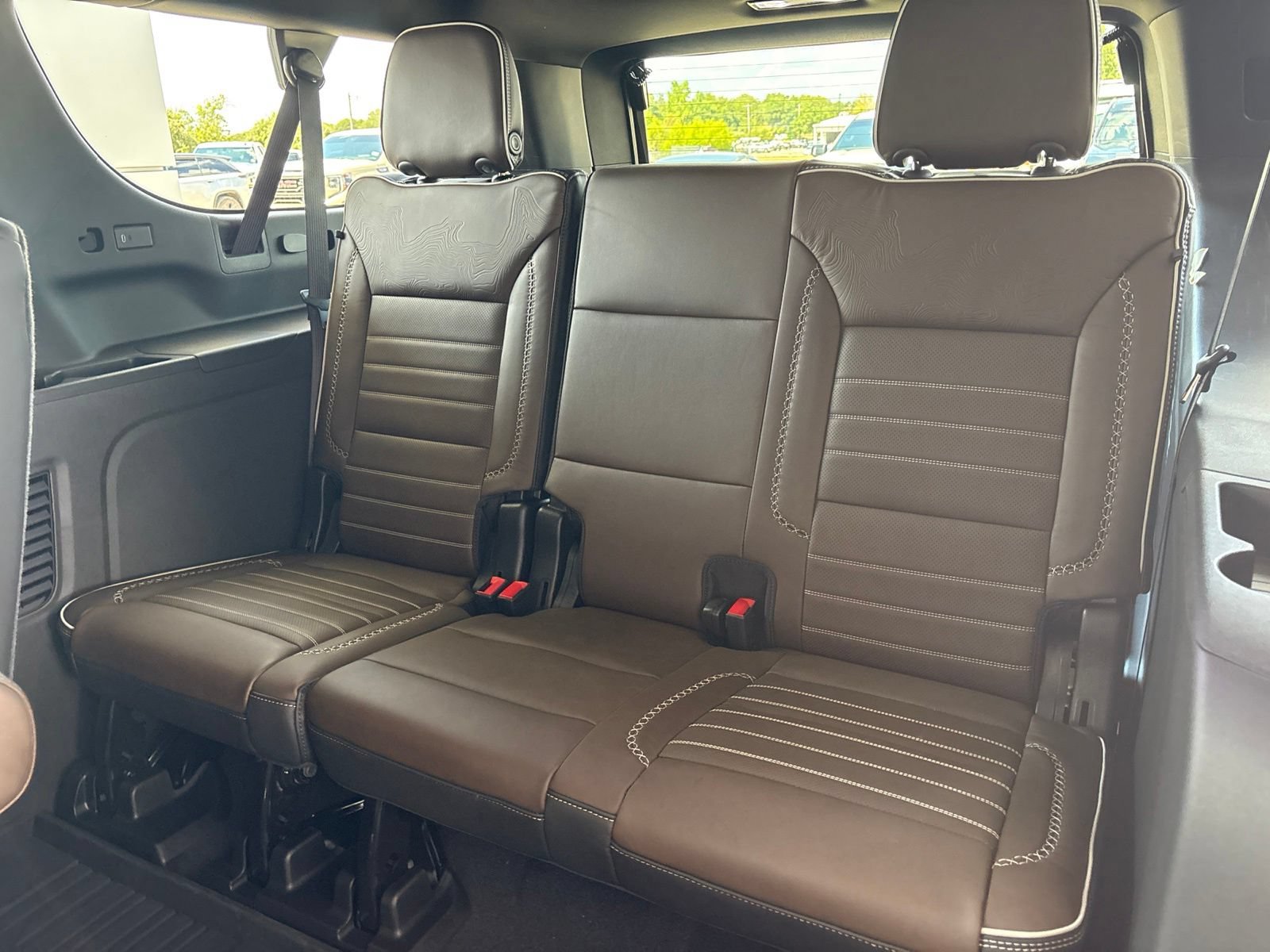 New 2026 GMC Yukon XL Denali Ultimate w/ LPO, Floor Liner Package AWD/4WD image 20