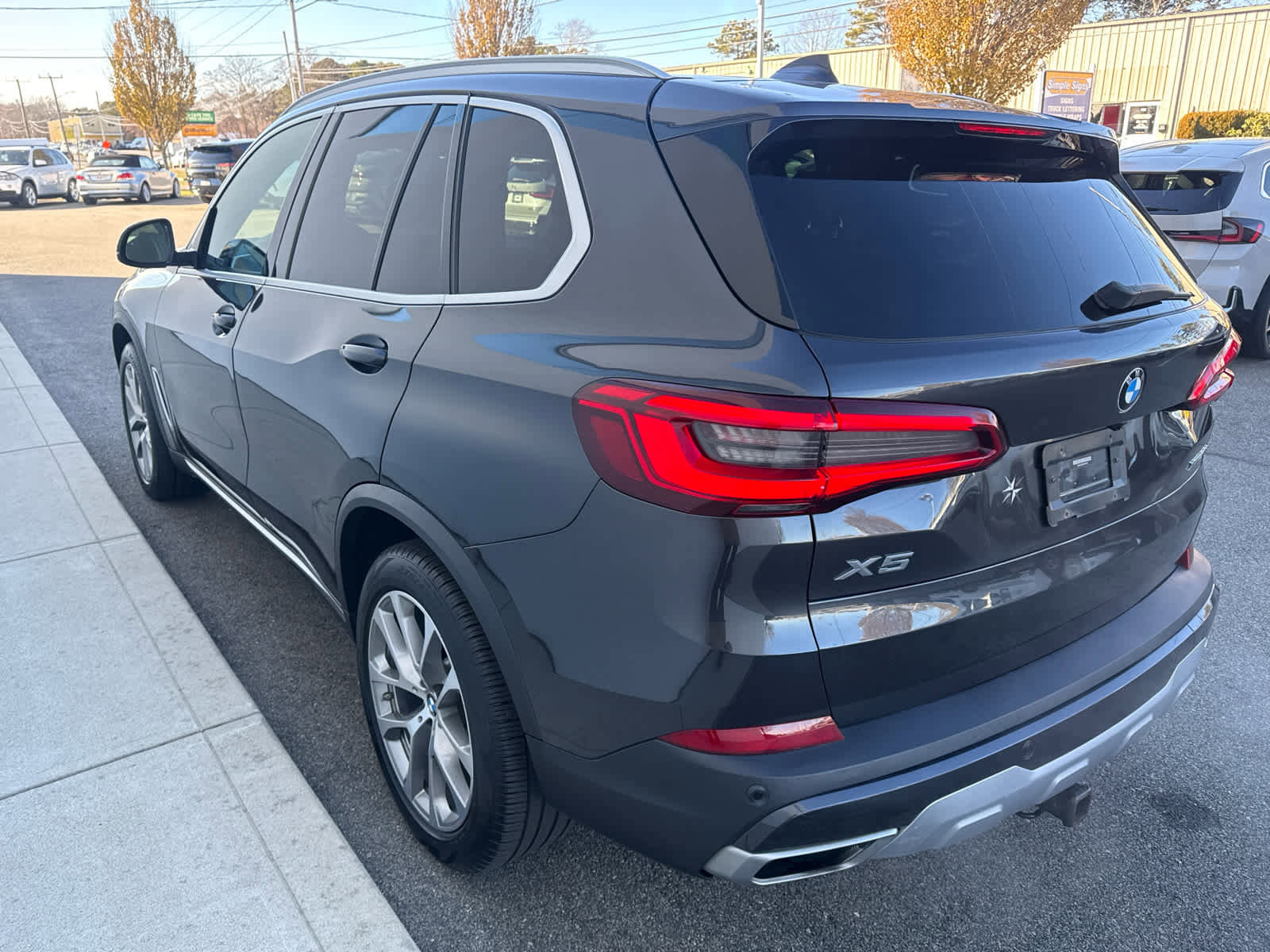 Used 2019 BMW X5 xDrive50i w/ Off-Road Package image 8
