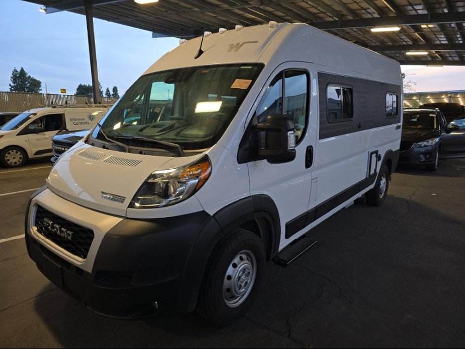Used 2022 RAM ProMaster 2500 w/ Premium R/V Group FWD image 2