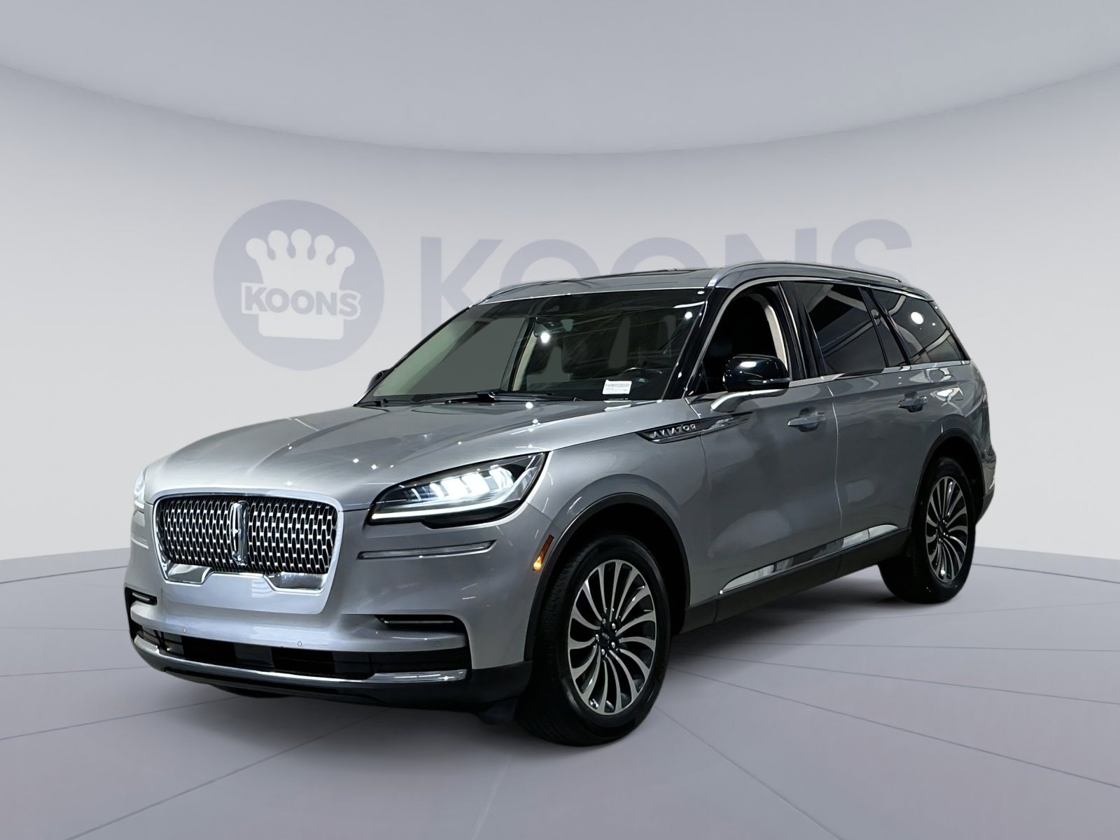 Used 2023 Lincoln Aviator Reserve image 1