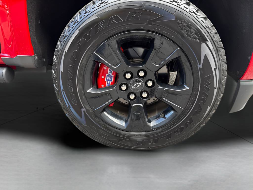 Used 2017 Chevrolet Colorado Z71 AWD/4WD image 2