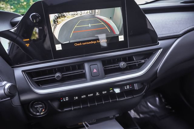 Certified 2025 Lexus UX 300h FWD w/ Accessory Package (Z2) image 15