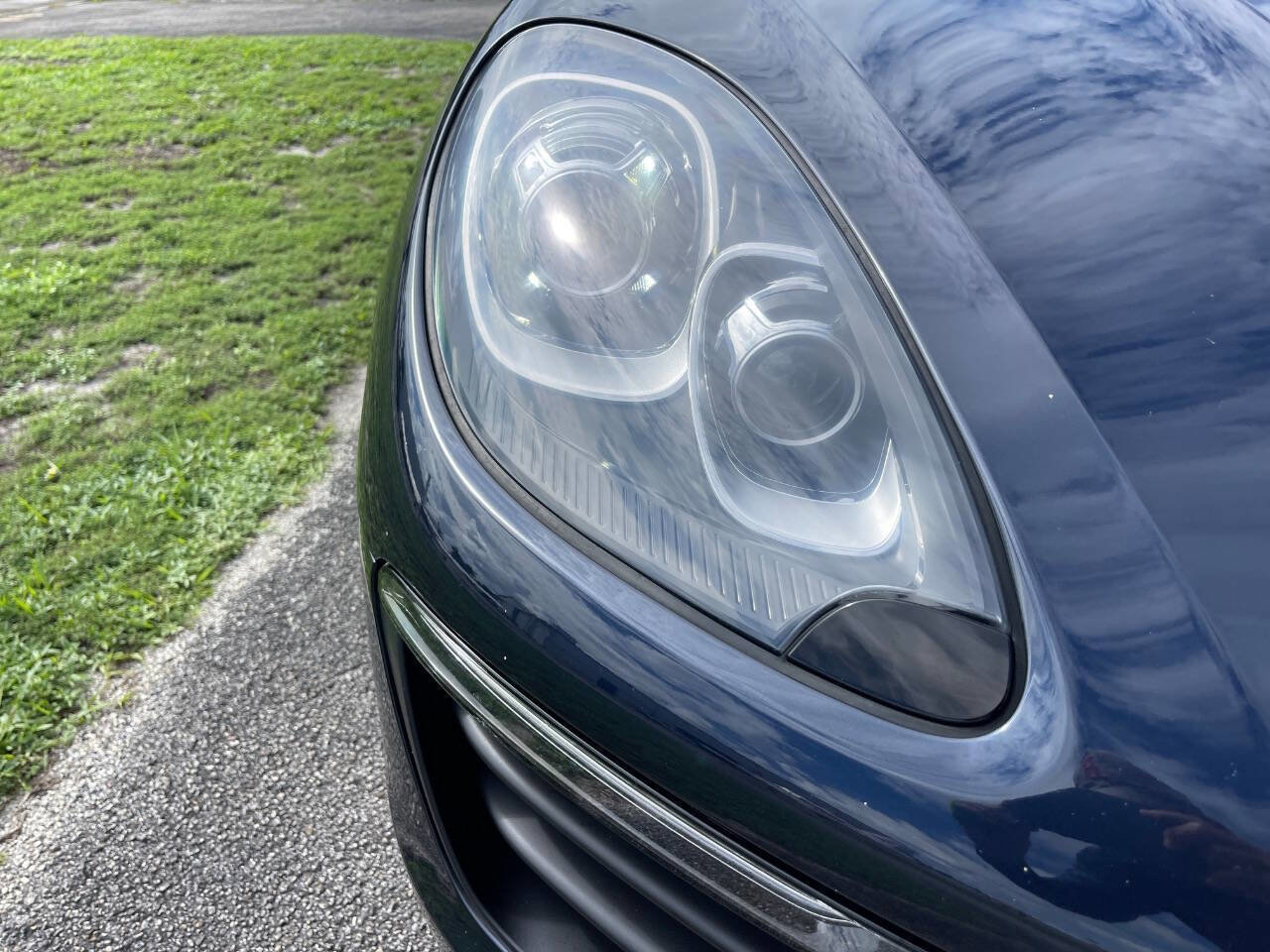 Used 2018 Porsche Macan image 35