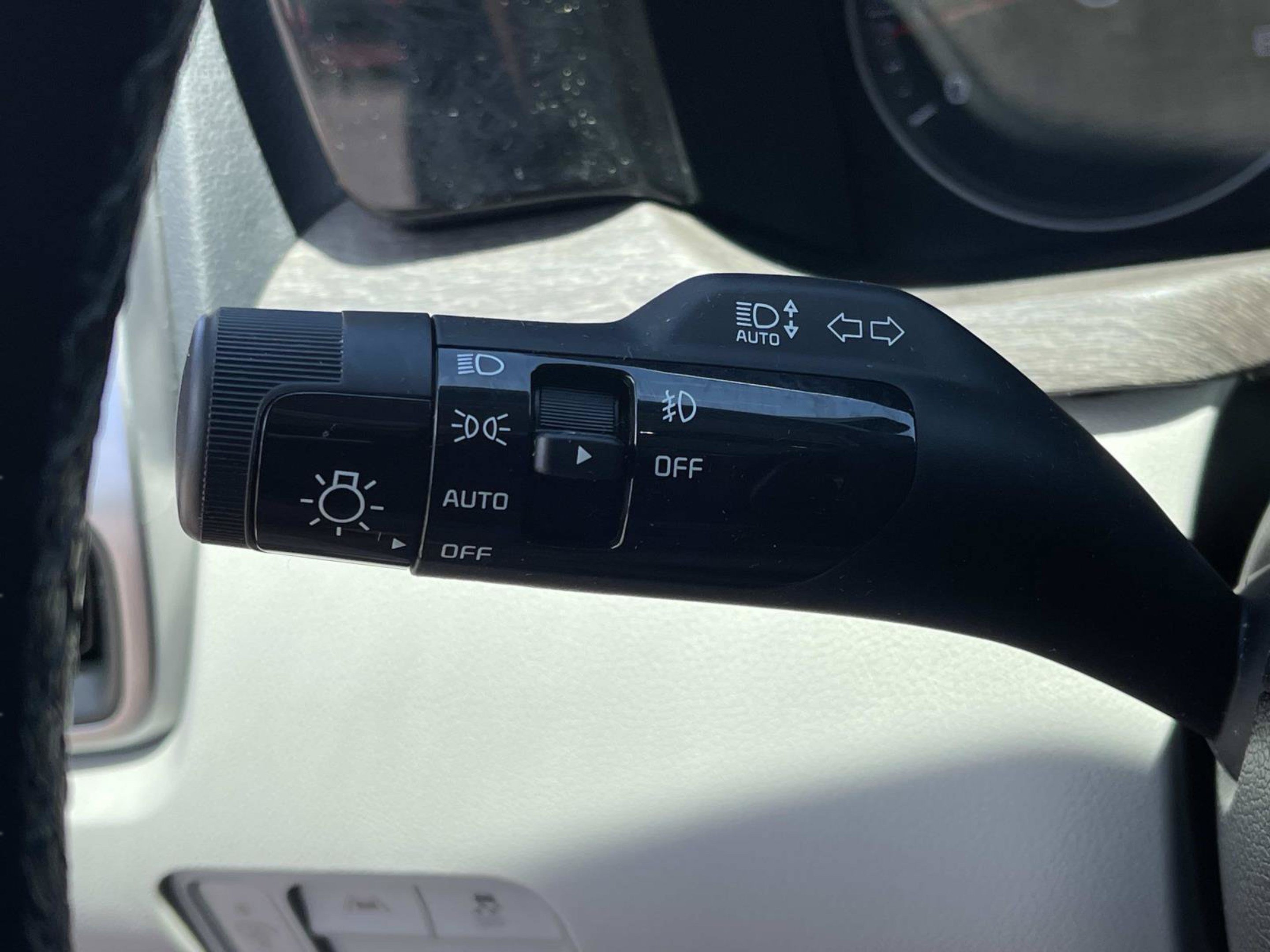 Used 2023 Kia Sorento EX w/ Panoramic Sunroof Package FWD image 43