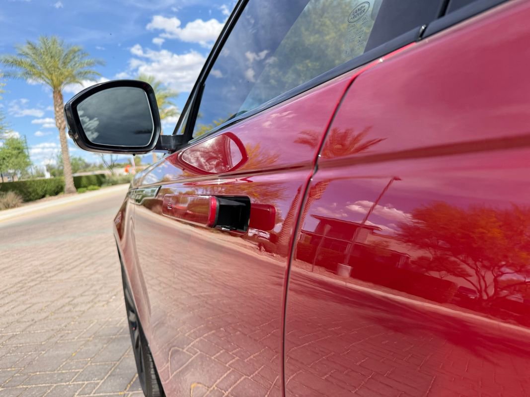 Used 2019 Land Rover Range Rover Velar R-Dynamic SE image 14