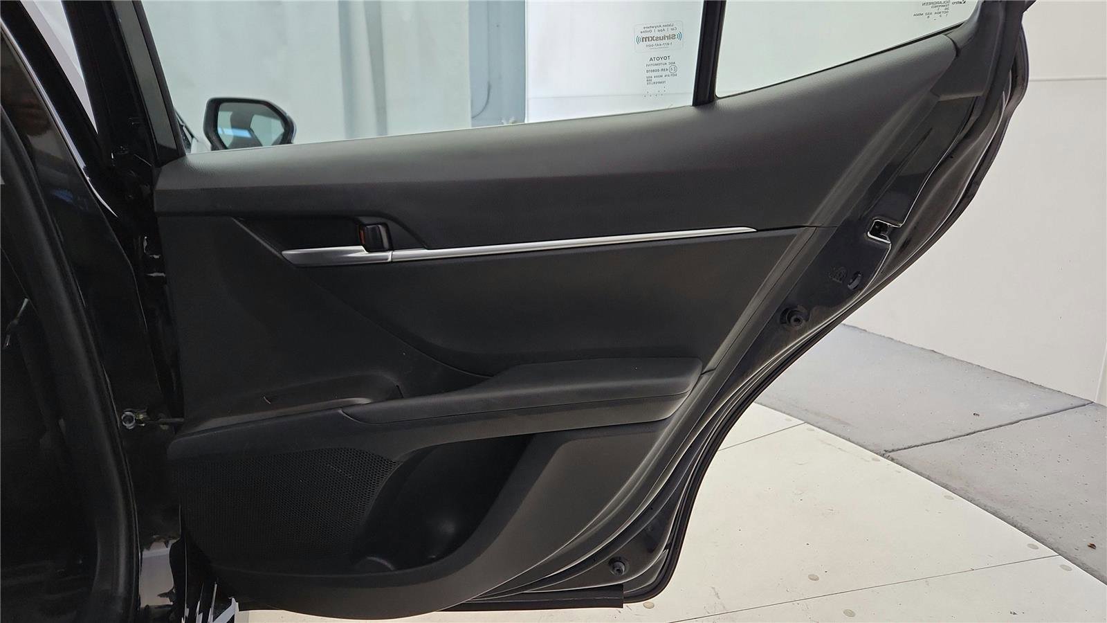 Used 2022 Toyota Camry LE image 19