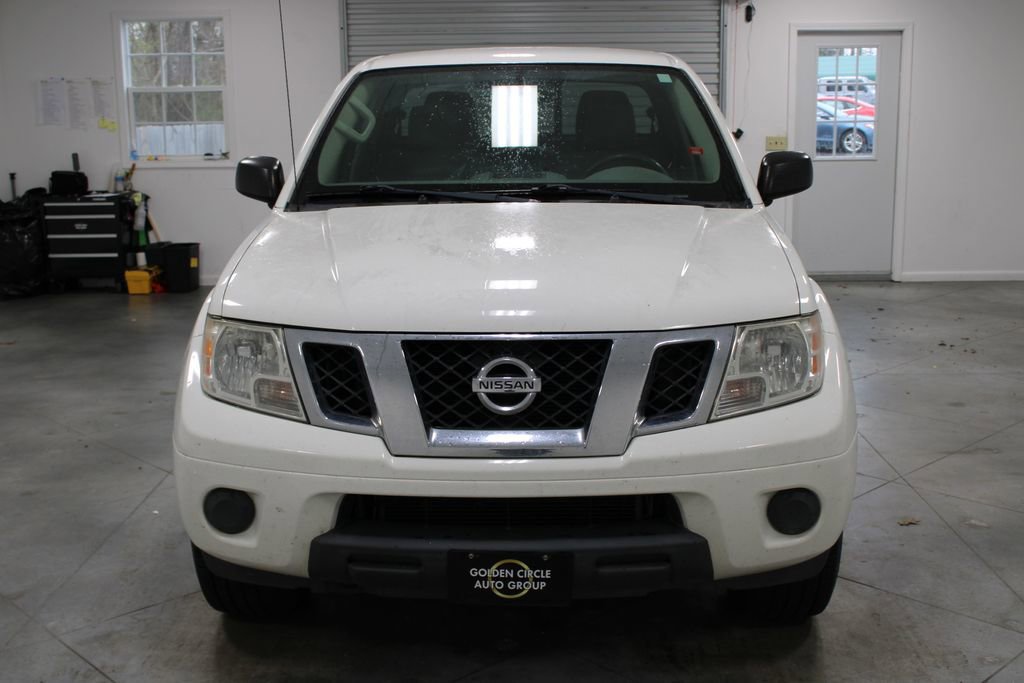 Used 2019 Nissan Frontier SV image 3