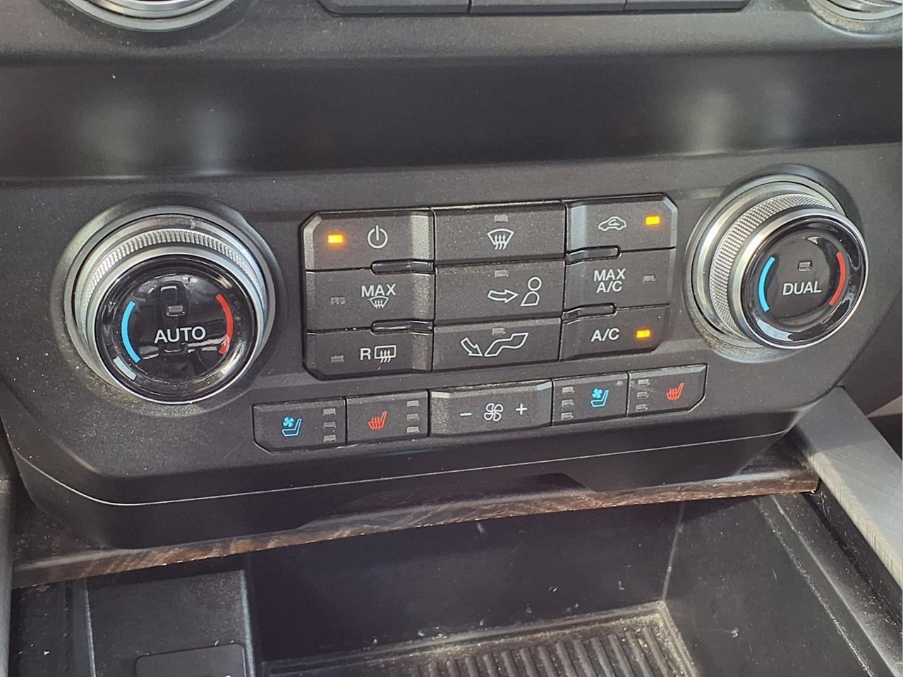 Used 2019 Ford F150 Limited w/ Trailer Tow Package AWD/4WD image 18