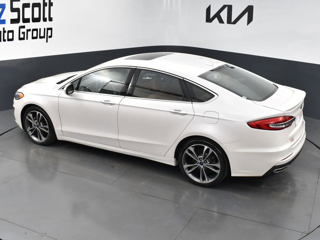 Used 2019 Ford Fusion Titanium image 11