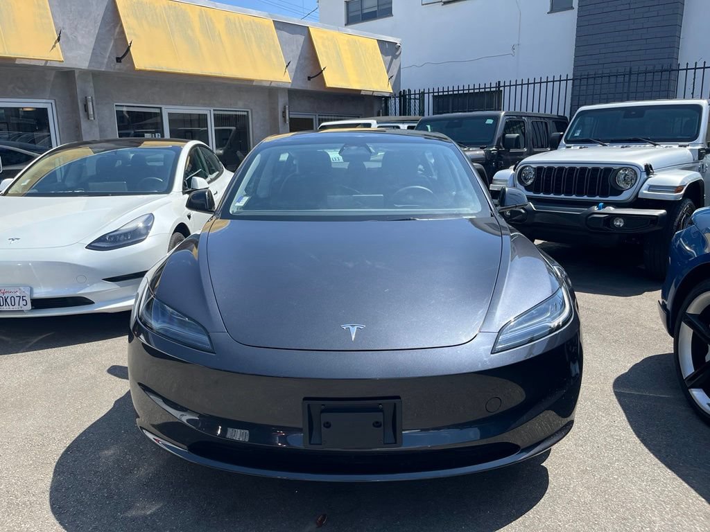 Used 2025 Tesla Model 3 RWD image 2